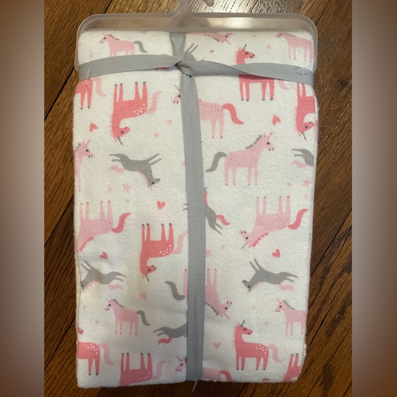 NWT Carters 4 Pack Girls Receiving Blankets Unicorn - Picture 2 of 4